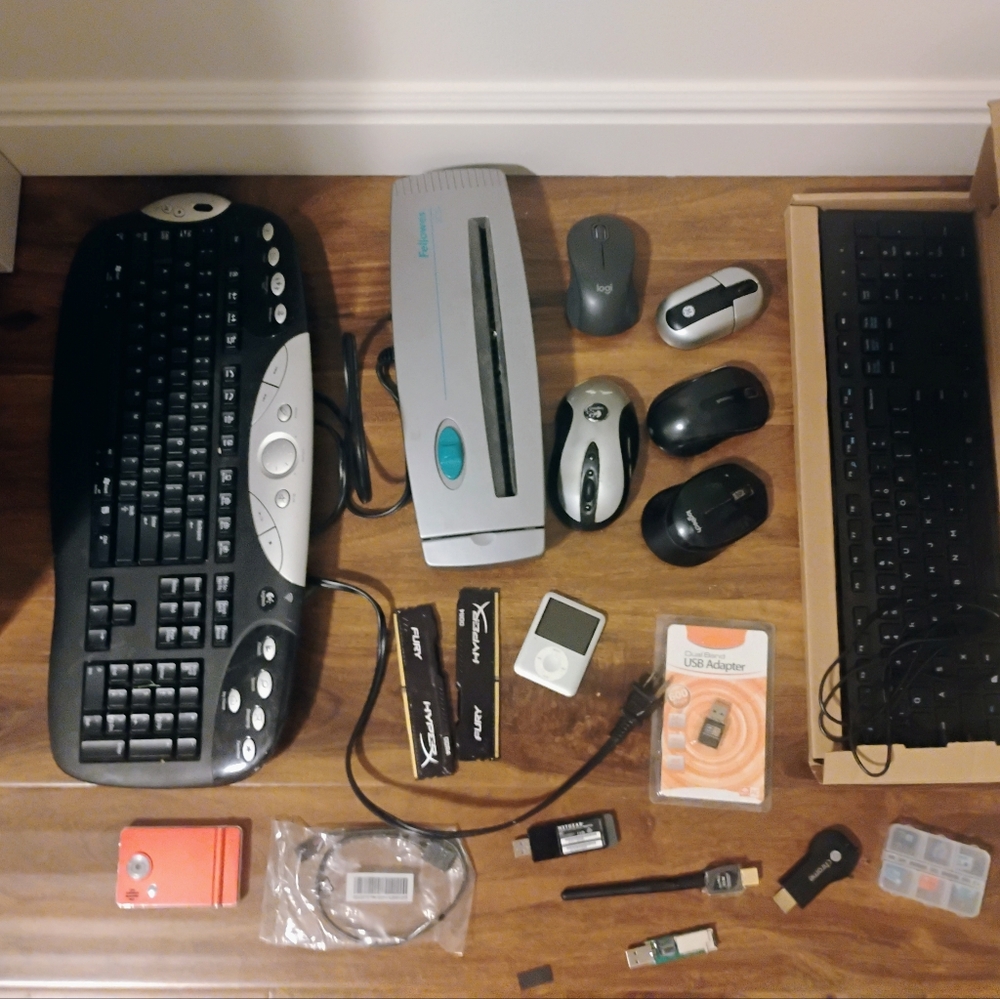 Random computer stuff - Picture 6 of 13